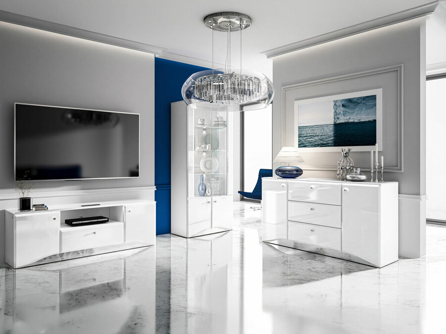 Möbel-Kollektion Romlevo