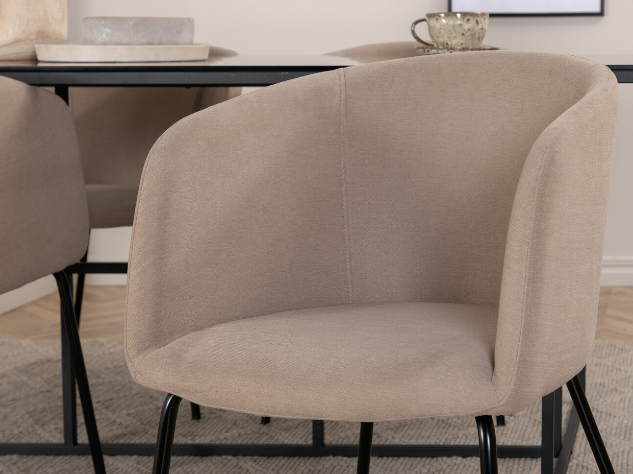 Essgruppe Dallas 3044 (Cremefarben + Schwarz)