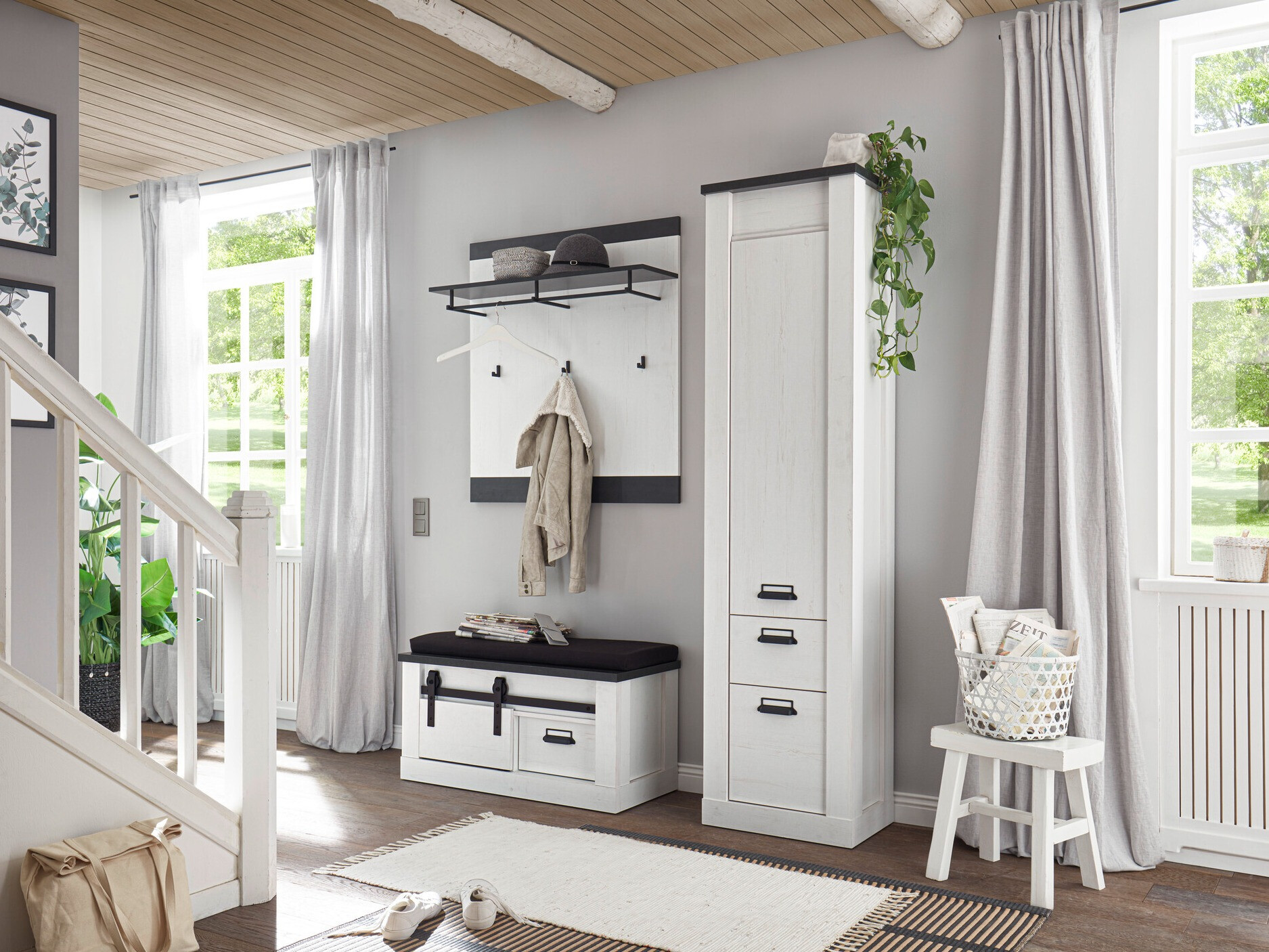 Flurgarnitur Cirtale 130 (Kiefernholzoptik gebleicht + Anthrazit)