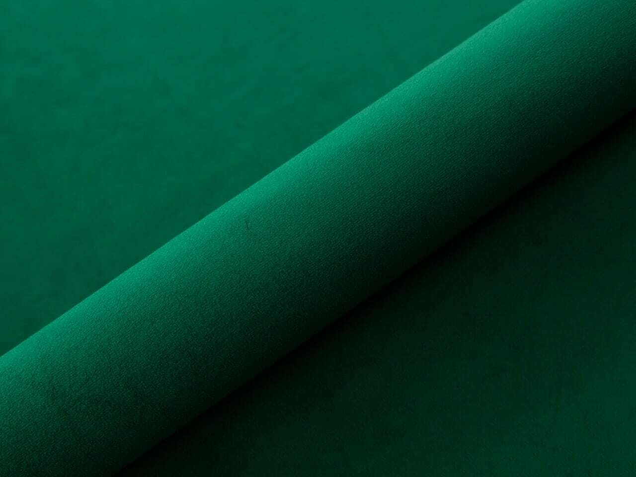 Bett Martinez 103 (Magic Velvet 2225)