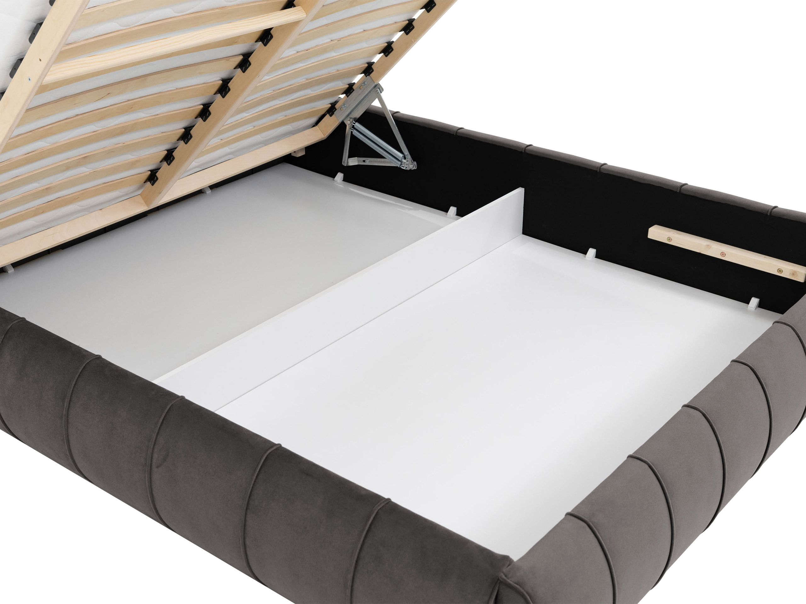 Bett Cucumos (Kronos 35)